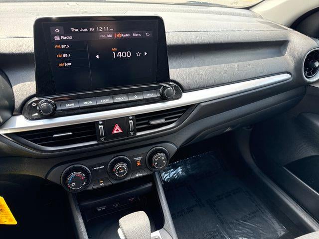 2024 Kia Forte LXS IVT