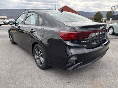 2023 Kia Forte LXS IVT