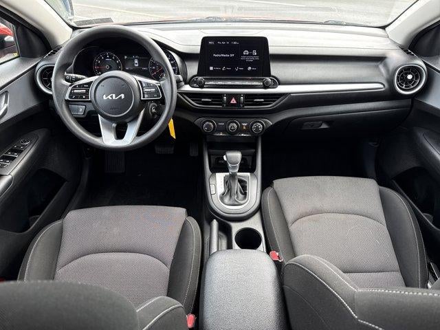 2023 Kia Forte LXS IVT