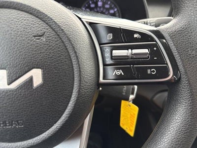 2023 Kia Forte LXS IVT