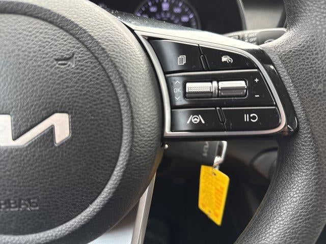 2023 Kia Forte LXS IVT