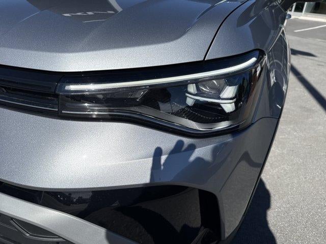 2025 Volkswagen Taos S 4MOTION