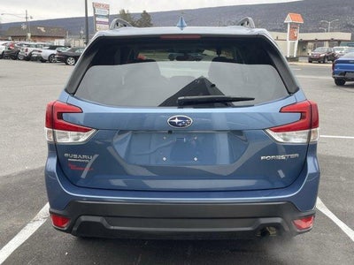 2022 Subaru Forester Premium CVT