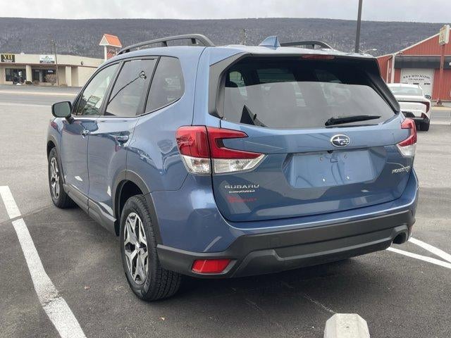 2022 Subaru Forester Premium CVT