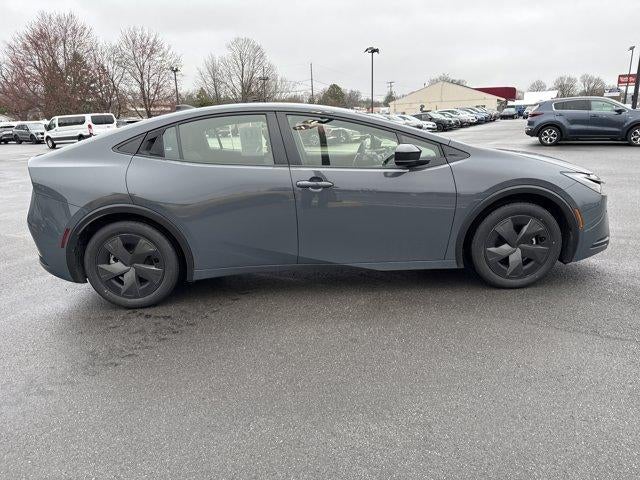 2024 Toyota Prius LE (Natl)