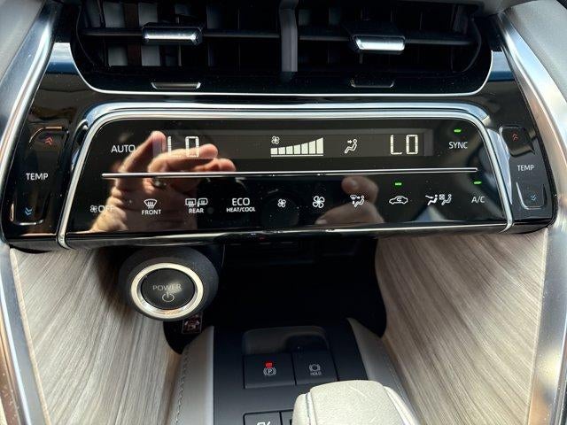 2024 Toyota Venza XLE AWD (SE)