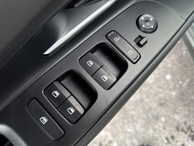 2025 Hyundai ELANTRA SEL Convenience IVT