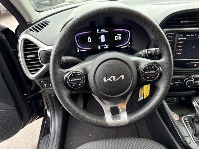 2023 Kia Soul LX IVT