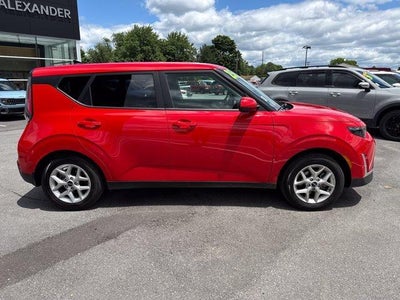 2025 Kia Soul LX FWD