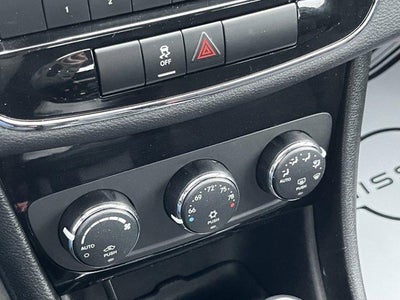 2013 Chrysler 200 4dr Sdn Touring