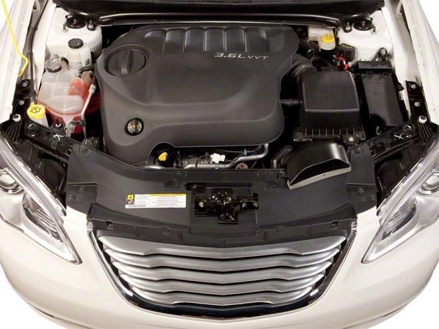 2013 Chrysler 200 4dr Sdn Touring