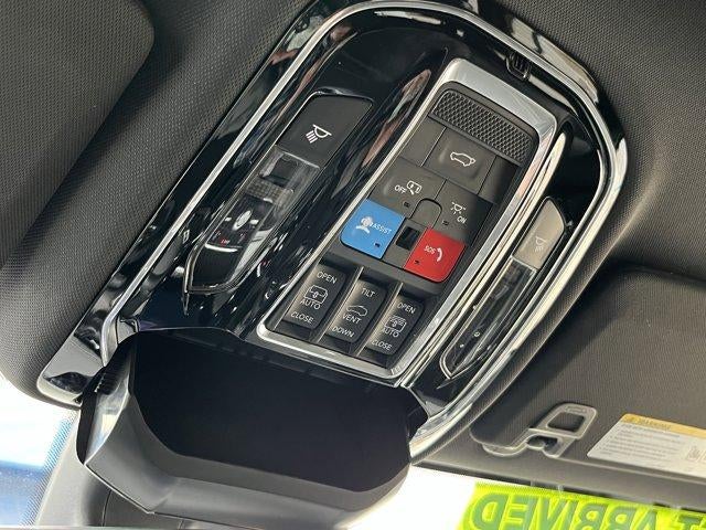 2022 Jeep Grand Cherokee 4xe Overland 4x4