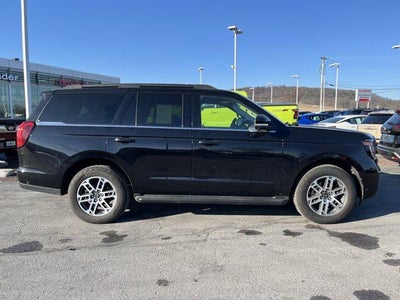 2025 Ford Expedition Active 4x4
