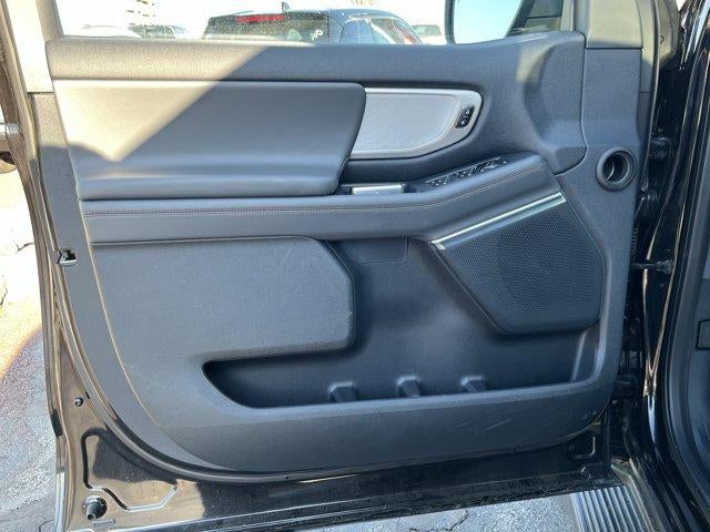 2025 Ford Expedition Active 4x4