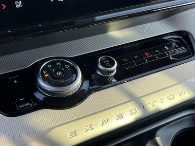 2025 Ford Expedition Active 4x4