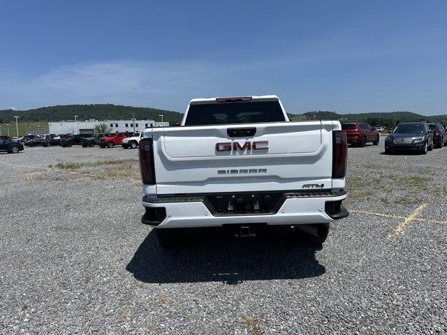 2025 GMC Sierra 2500 HD Crew Cab Standard Box 4-Wheel Drive AT4