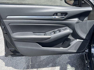 2022 Nissan Altima 2.5 SV Sedan