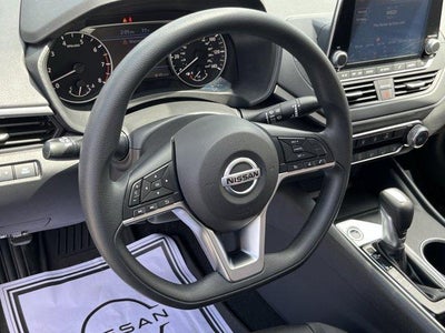 2022 Nissan Altima 2.5 SV Sedan