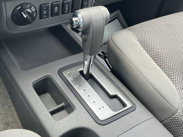 2014 Nissan Frontier 4WD Crew Cab SWB Auto SV