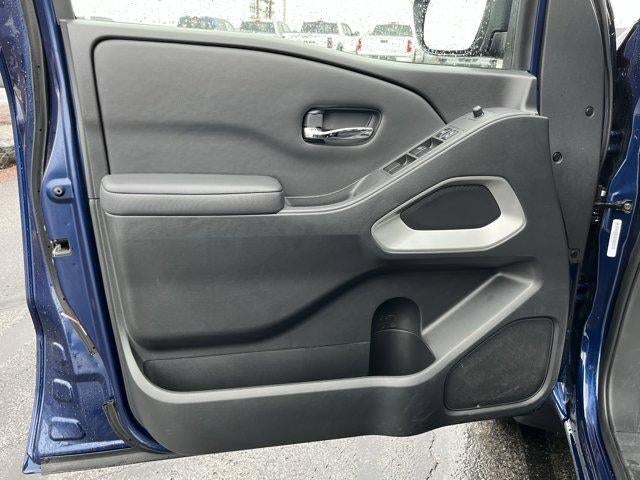 2023 Nissan Frontier Crew Cab 4x4 SV Auto