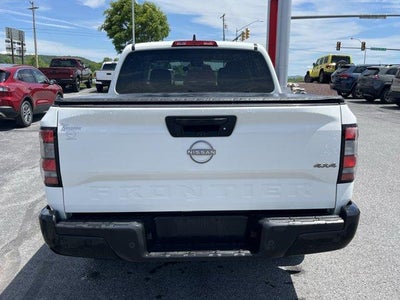 2022 Nissan Frontier Crew Cab 4x4 S Auto