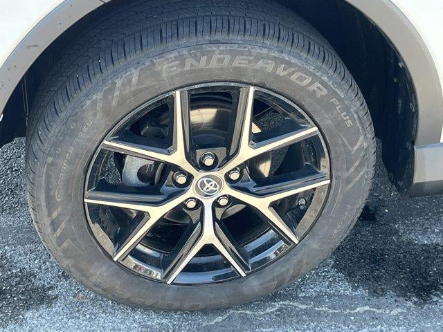 2018 Toyota RAV4 SE AWD (Natl)