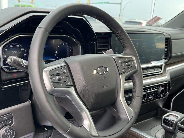 2025 Chevrolet Silverado 1500 Crew Cab Short Box 4-Wheel Drive LT Trail Boss