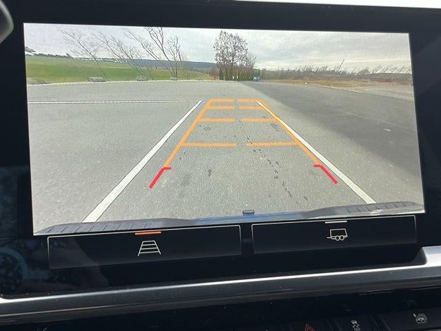 2022 GMC Sierra 1500 Crew Cab Short Box 4-Wheel Drive Elevation 3VL