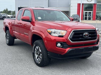 2022 Toyota Tacoma 4WD 4WD SR5 Access Cab 6' Bed V6 AT (SE)