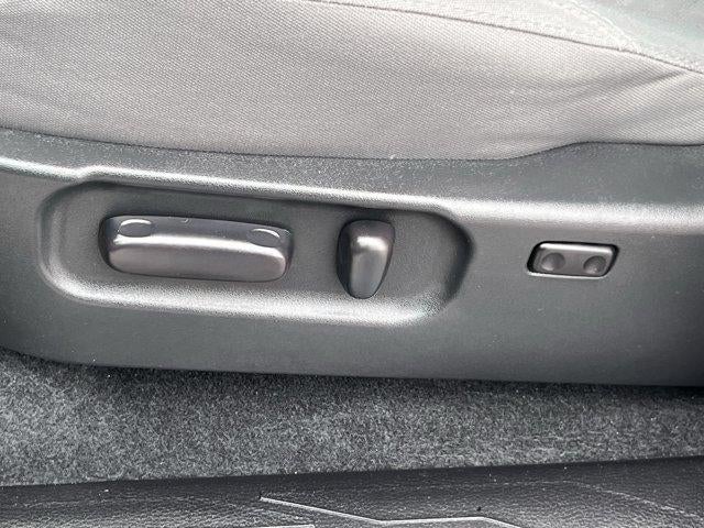 2022 Toyota Tacoma 4WD 4WD SR5 Access Cab 6' Bed V6 AT (SE)
