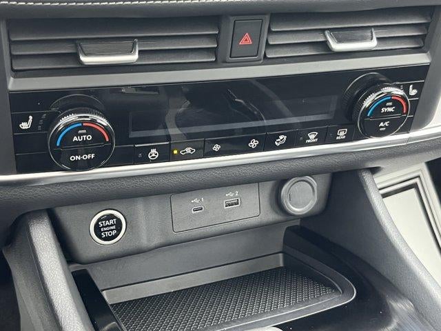 2023 Nissan Rogue AWD SV