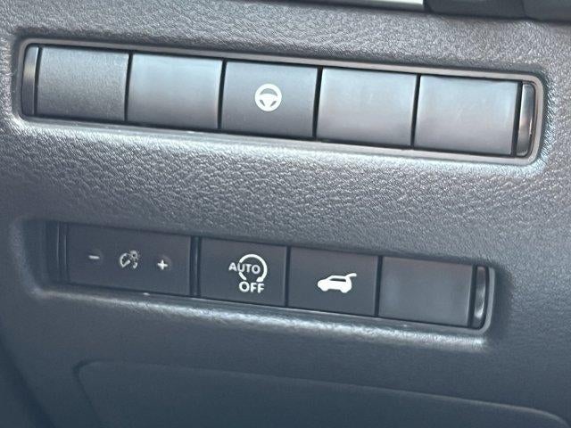 2023 Nissan Rogue AWD SL