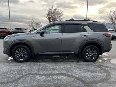 2022 Nissan Pathfinder SV 4WD
