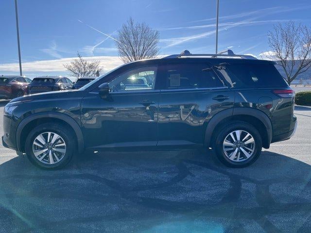 2023 Nissan Pathfinder SL 4WD