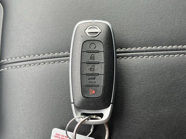 2023 Nissan Pathfinder SL 4WD