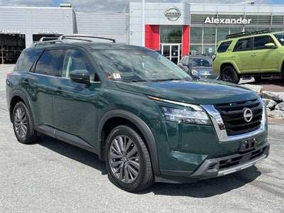 2023 Nissan Pathfinder SL 4WD