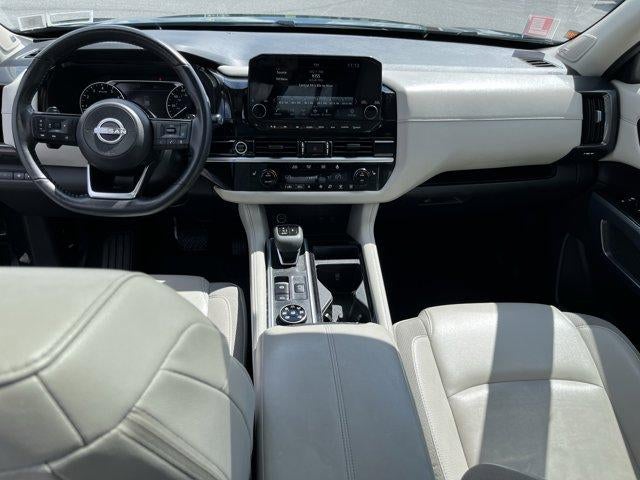 2023 Nissan Pathfinder SL 4WD