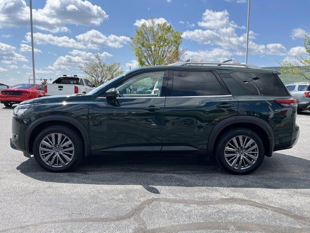 2023 Nissan Pathfinder SL 4WD