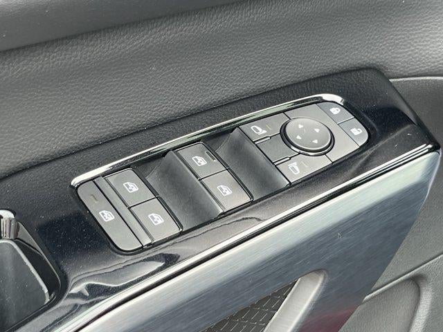 2024 Nissan Pathfinder SL 4WD