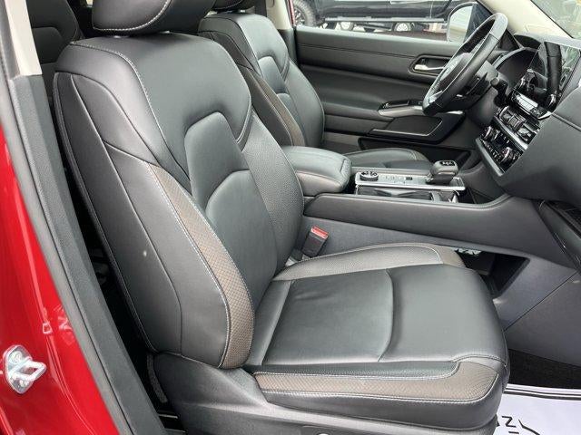 2024 Nissan Pathfinder SL 4WD