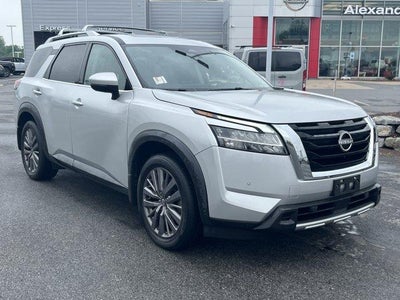 2023 Nissan Pathfinder SL 4WD