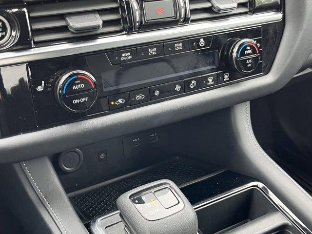 2023 Nissan Pathfinder SL 4WD