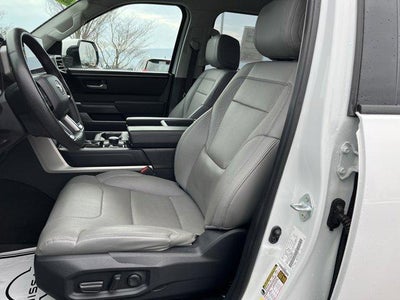 2023 Toyota Tundra 4WD 4WD SR5 CrewMax 5.5' Bed (SE)