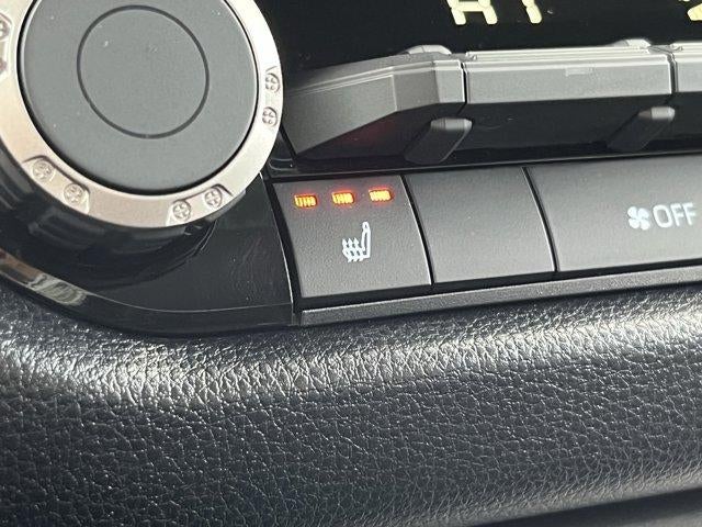 2023 Toyota Tundra 4WD 4WD SR5 CrewMax 5.5' Bed (SE)