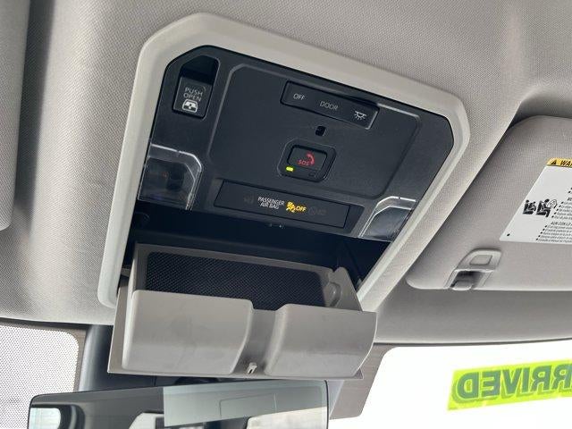 2023 Toyota Tundra 4WD 4WD SR5 CrewMax 5.5' Bed (SE)