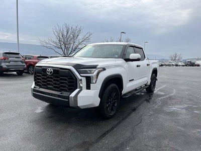 2023 Toyota Tundra 4WD 4WD SR5 CrewMax 5.5' Bed (SE)