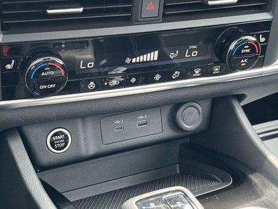 2023 Nissan Rogue AWD SV