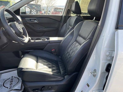 2023 Nissan Rogue AWD Platinum