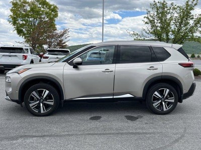 2023 Nissan Rogue AWD Platinum