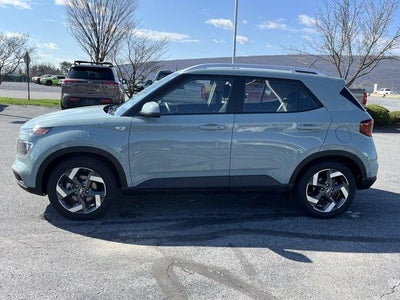 2025 Hyundai VENUE SEL IVT